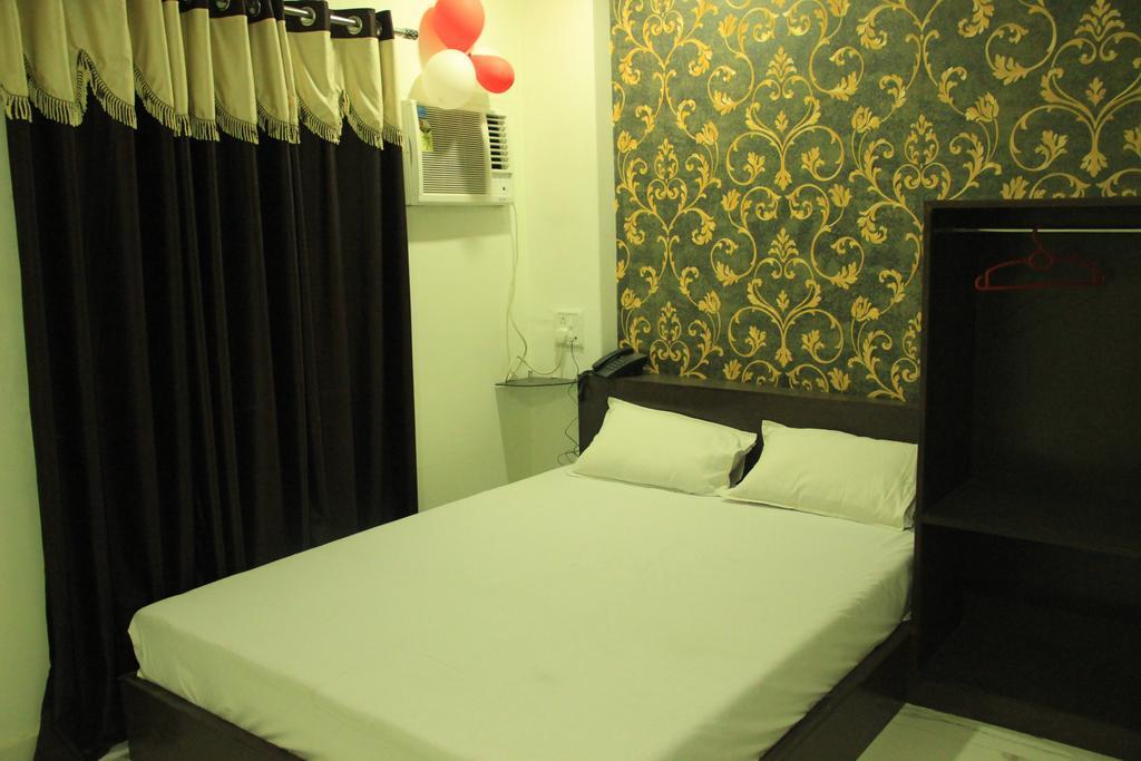 Hotel Divine Inn Varanasi Bagian luar foto